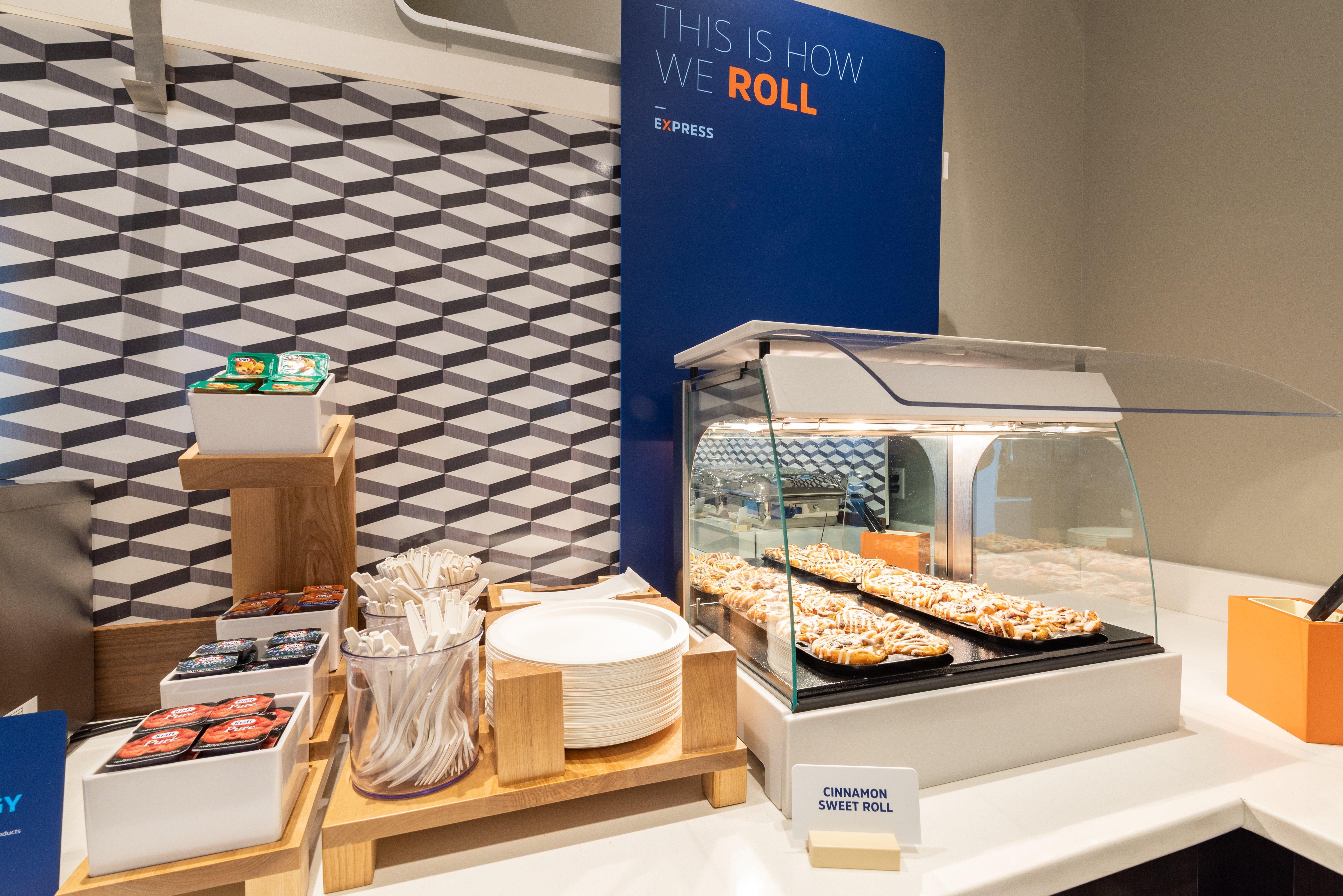 Holiday Inn Express Boston-Milford By Ihg Esterno foto